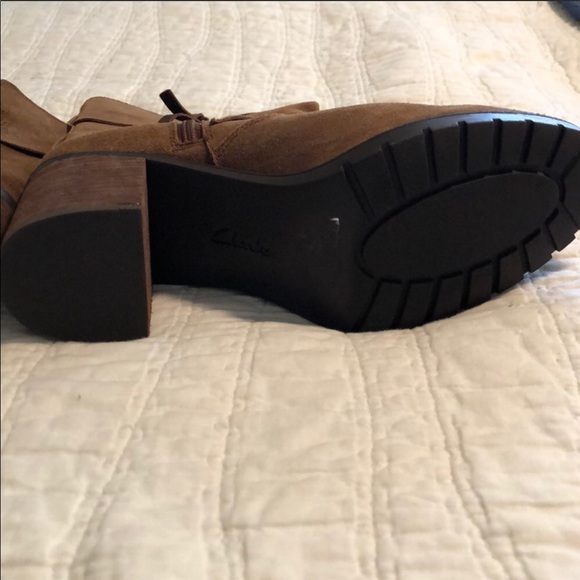 Clarks leather boots with heel - Picture 7 of 7